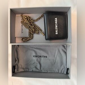 auth balenciaga wallet on chain. 9/10 condition.